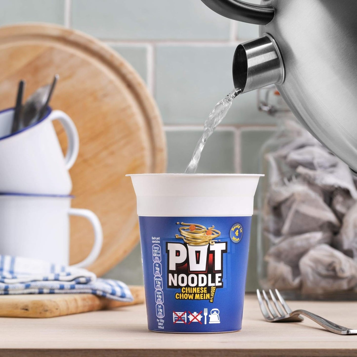Pot Noodle Chinese Chow Mein Standard Pot Noodle instant vegan* snack quick to make noodles 12x 90 g