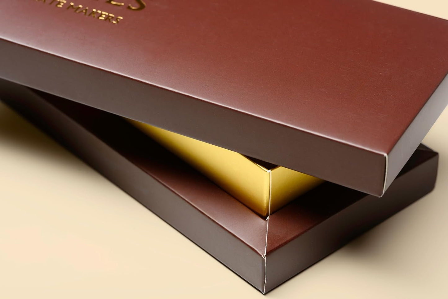 Harris & James Great British Puddings 12 Piece Chocolate Selection Box. Handmade Luxury Chocolates From Bean To Bar. Raspberry Eton Mess, Sticky Toffee & English Trifle Chocolate (180g)