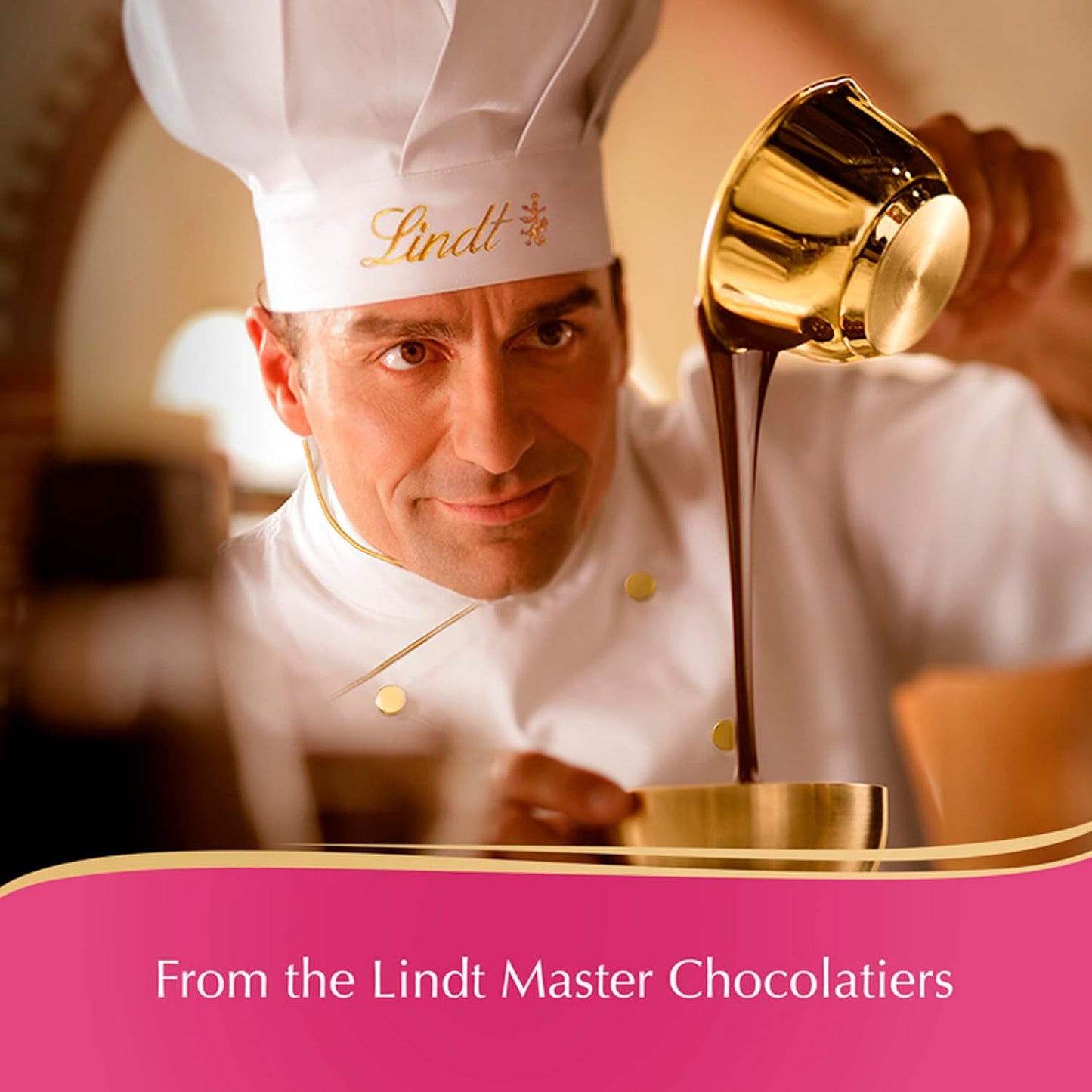 Lindt Master Chocolatier Collection - 31 Assorted Milk, Dark and White Chocolates, Large Box, 320g - Gift Present or Sharing Box - Valentine's Day, Birthday, Celebrations, Congratulations