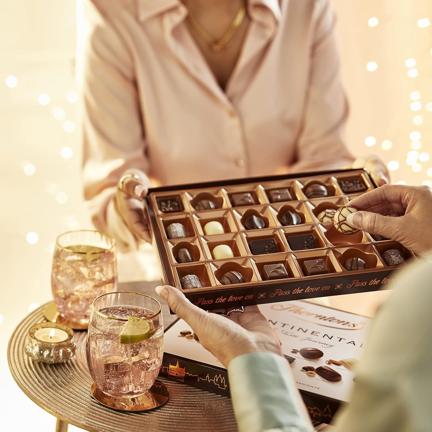 Thorntons Continental Chocolate Gift, Perfect for Sharing, Valentines Gifts for Women and Men, Unique Flavours Milk, White, Dark Chocolate, 264g